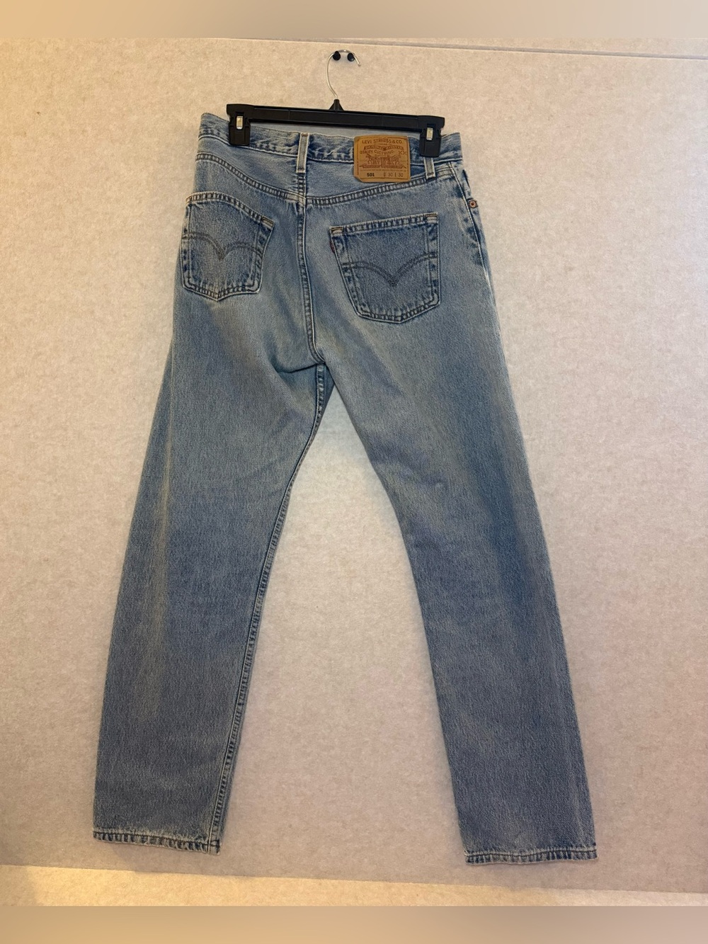 Vintage Levi's Women's 501 Light Jeans 30x30 Made in the USA El Paso Texas 1998 - Picture 4 of 13